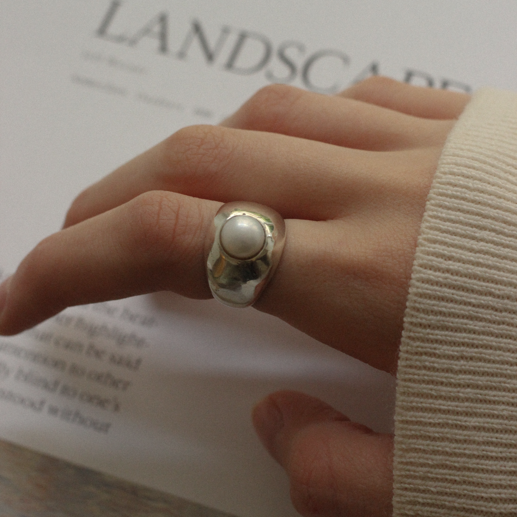 Silver & Pearl Ring