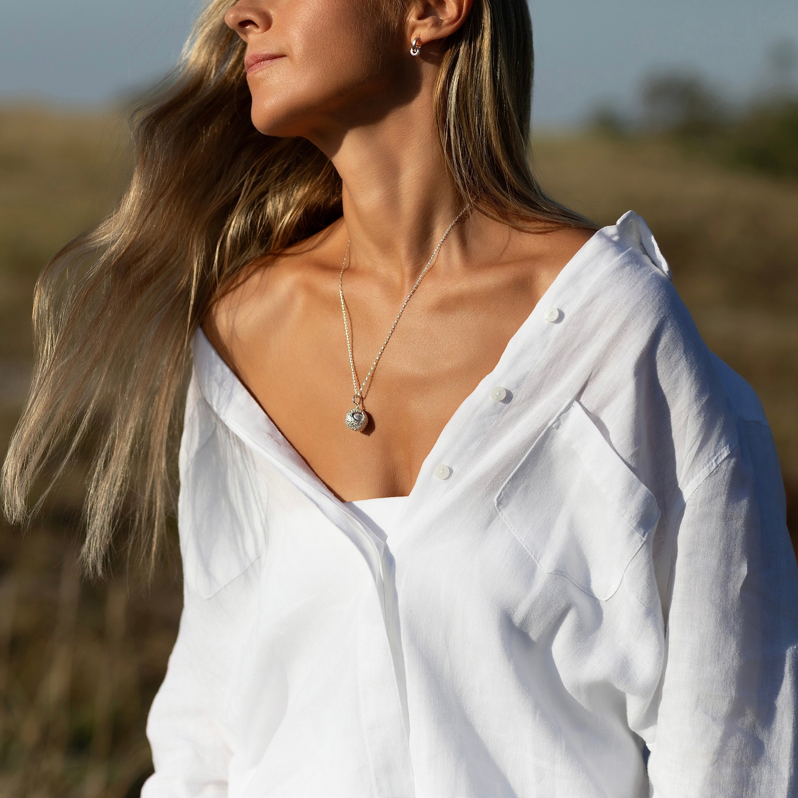 Silver Necklace with Pearl "Hide Freshwater"