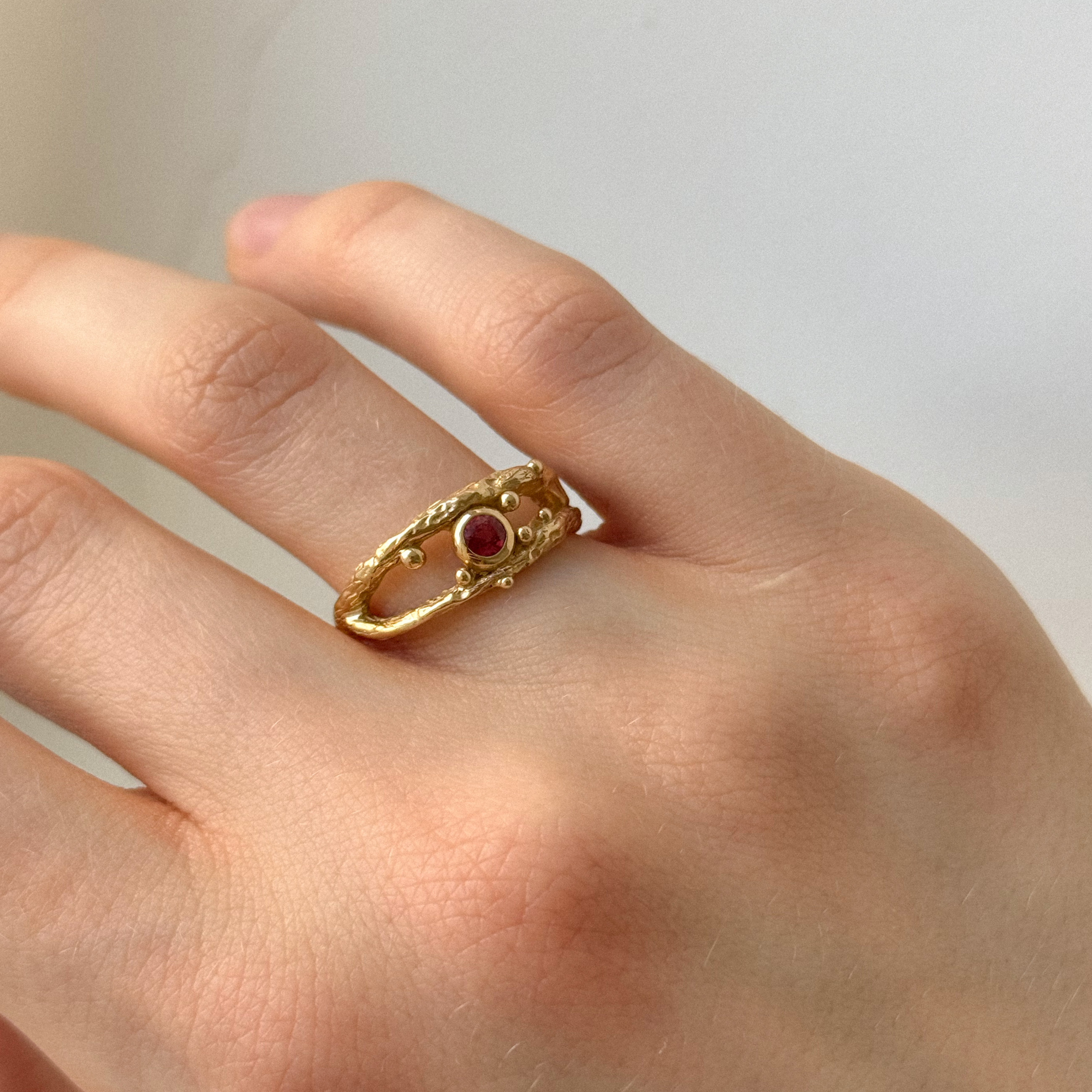 Yellow Gold & Sapphire Ring