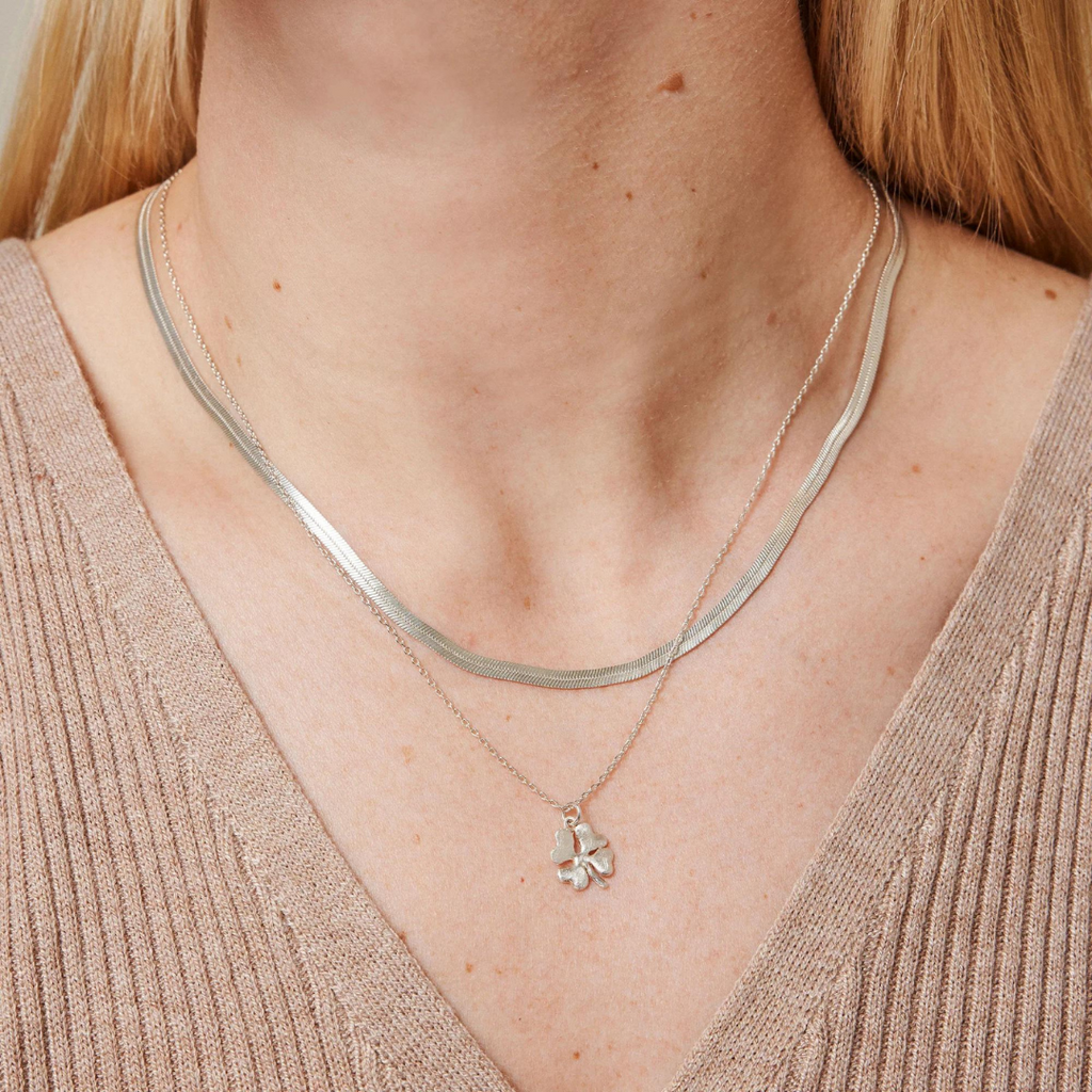 Silver Necklace "Organic Clover"