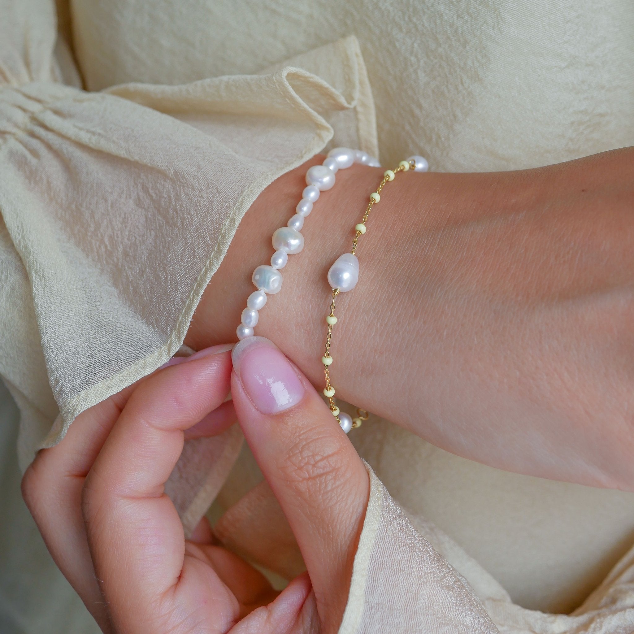 Gold Plated Silver Bracelet with Pearls "Lola Perlita"