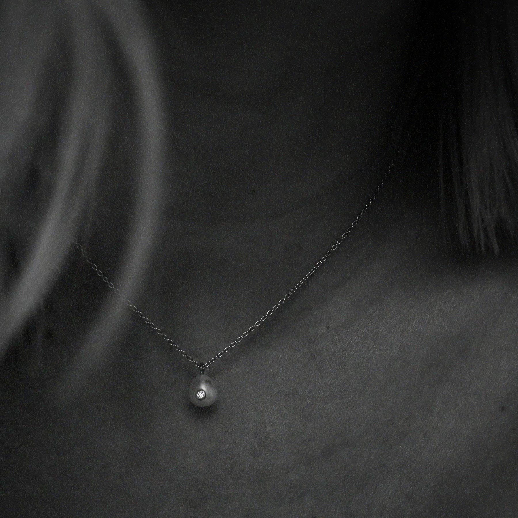 Silver Necklace with Pearl and Moisanitte "Fiona"