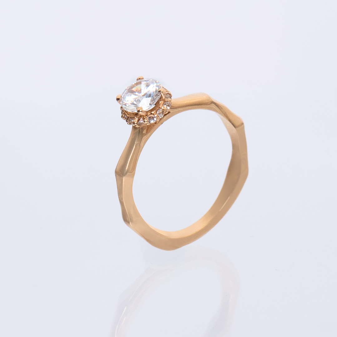 Yellow Gold Ring with Zircon