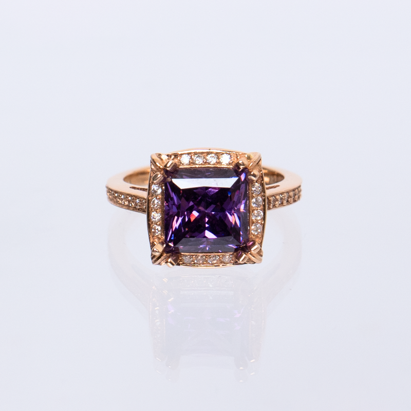 Yellow Gold Ring with Amethyst
