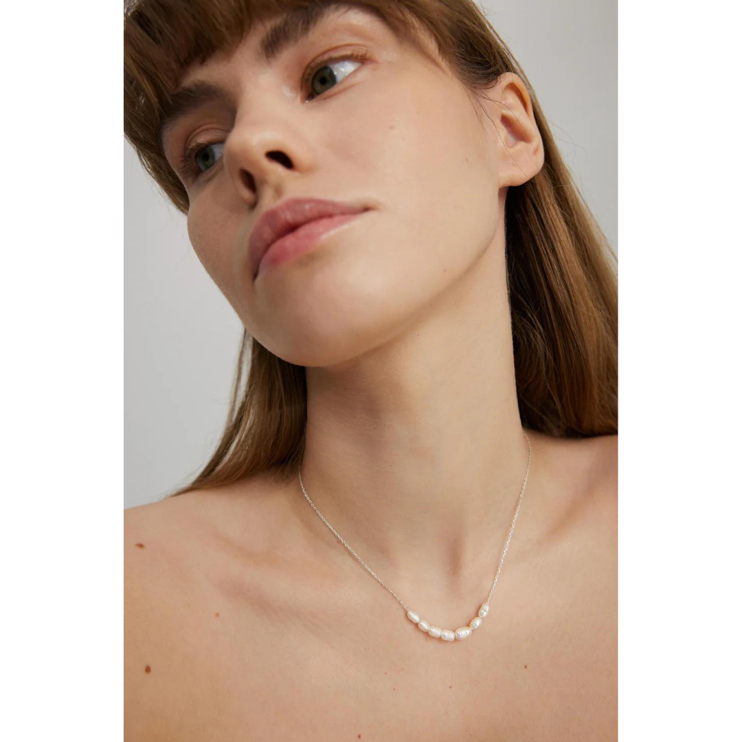 Silver Necklace with Pearls "Pearl Diver"