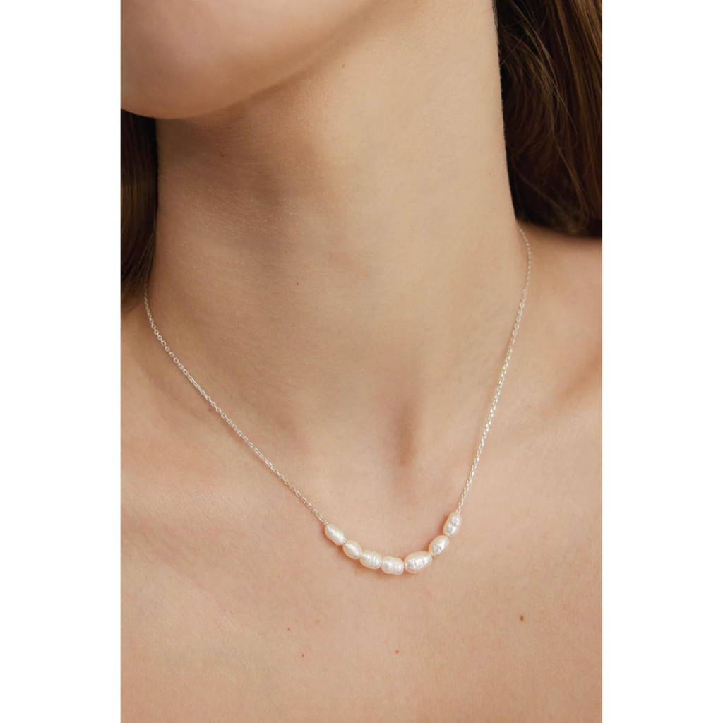 Silver Necklace "Pearl Diver" with Set of Pearls