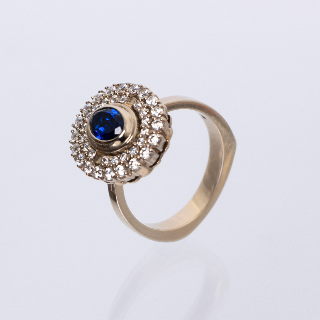 White Gold Ring with Blue Sapphire