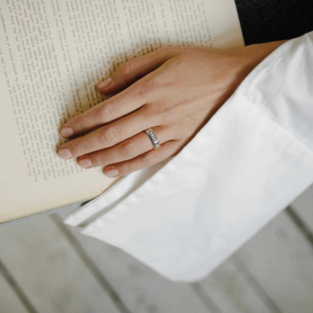 Silver Ring "Amicus Cognoscitur Amore, More, Ore, Re / You can recognize a true friend from affection, behaviour, words and deeds"