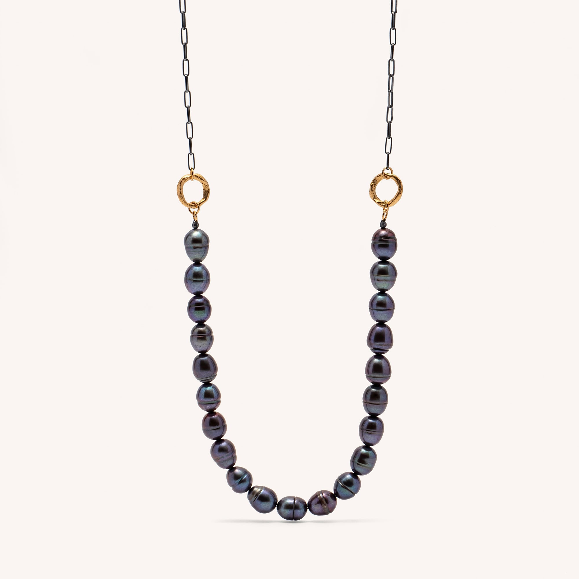 Gold Plated Silver & Dark Pearls Necklace "Fingerprint Circle"