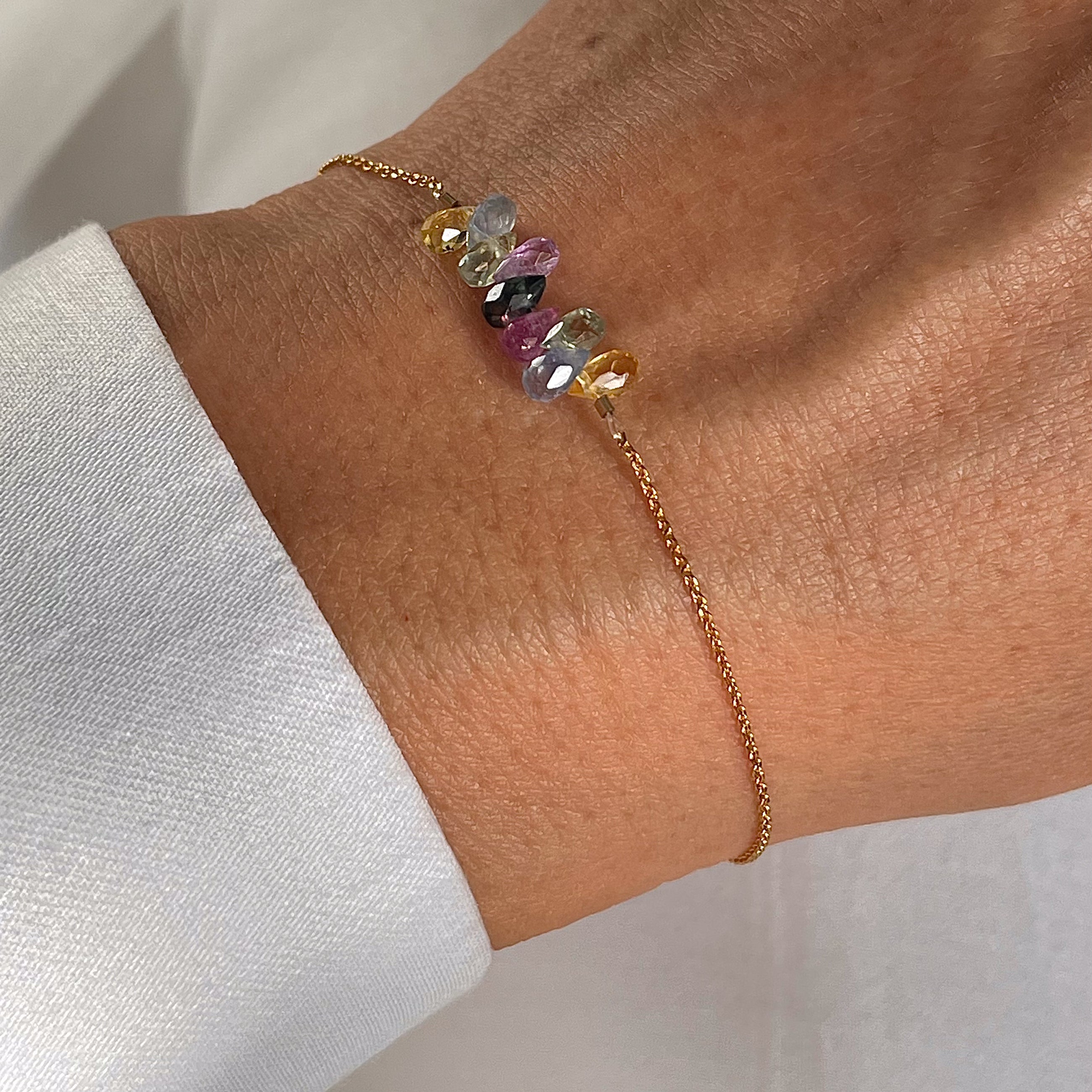 Paauksuota sidabro apyrankė "Multi Sapphire"