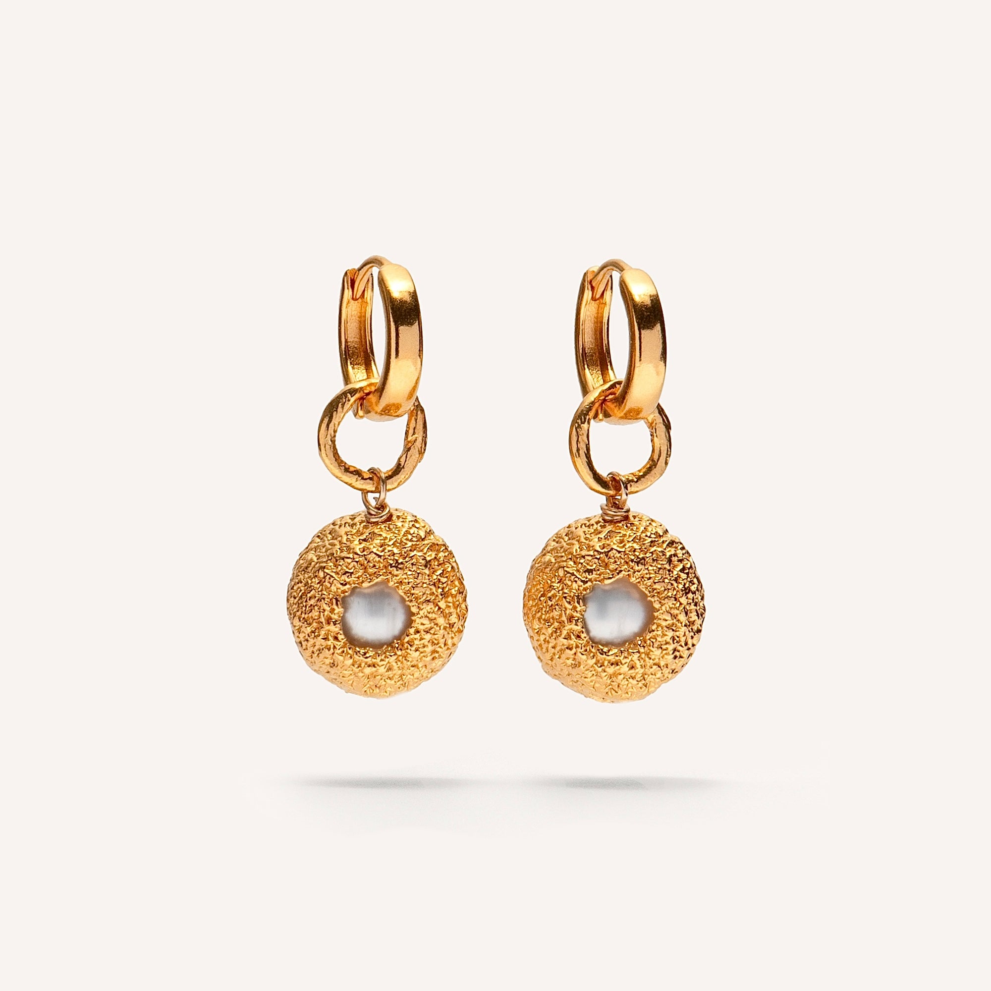 Gold Plated Silver Earrings with Pearls "Hide Freshwater Mini"