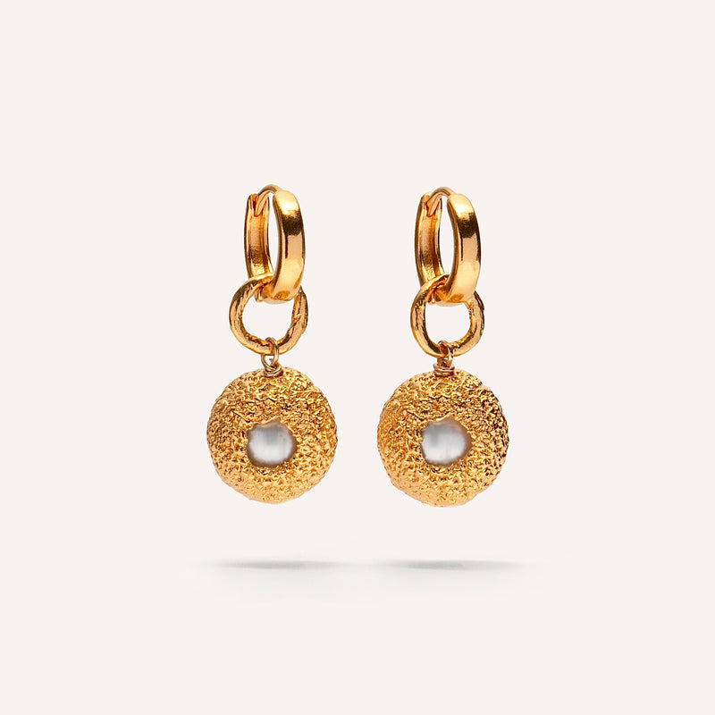 Gold Plated Silver Earrings with Pearls "Hide Freshwater Mini"