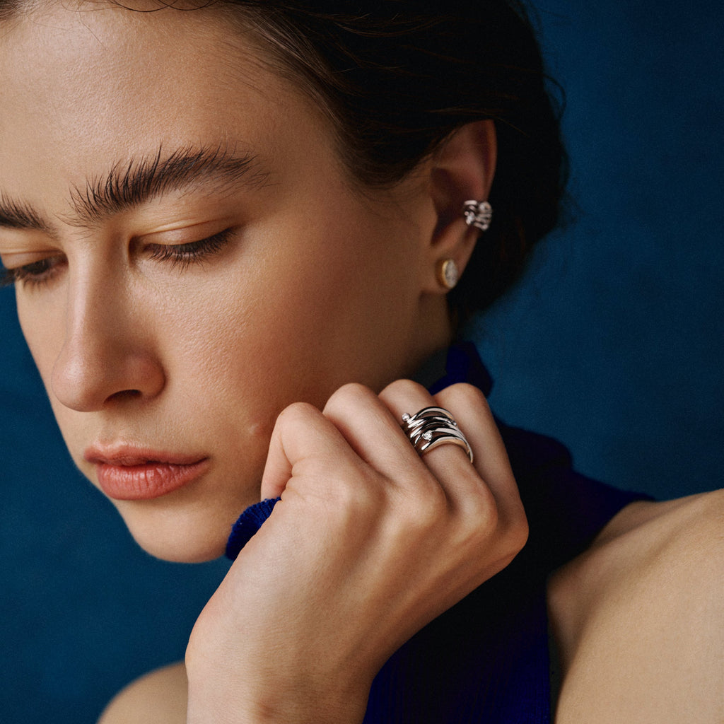 Geltono aukso žiedas su deimantais „Bare Souls. Five-Shank"