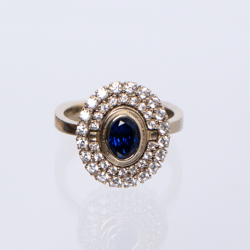 White Gold Ring with Blue Sapphire