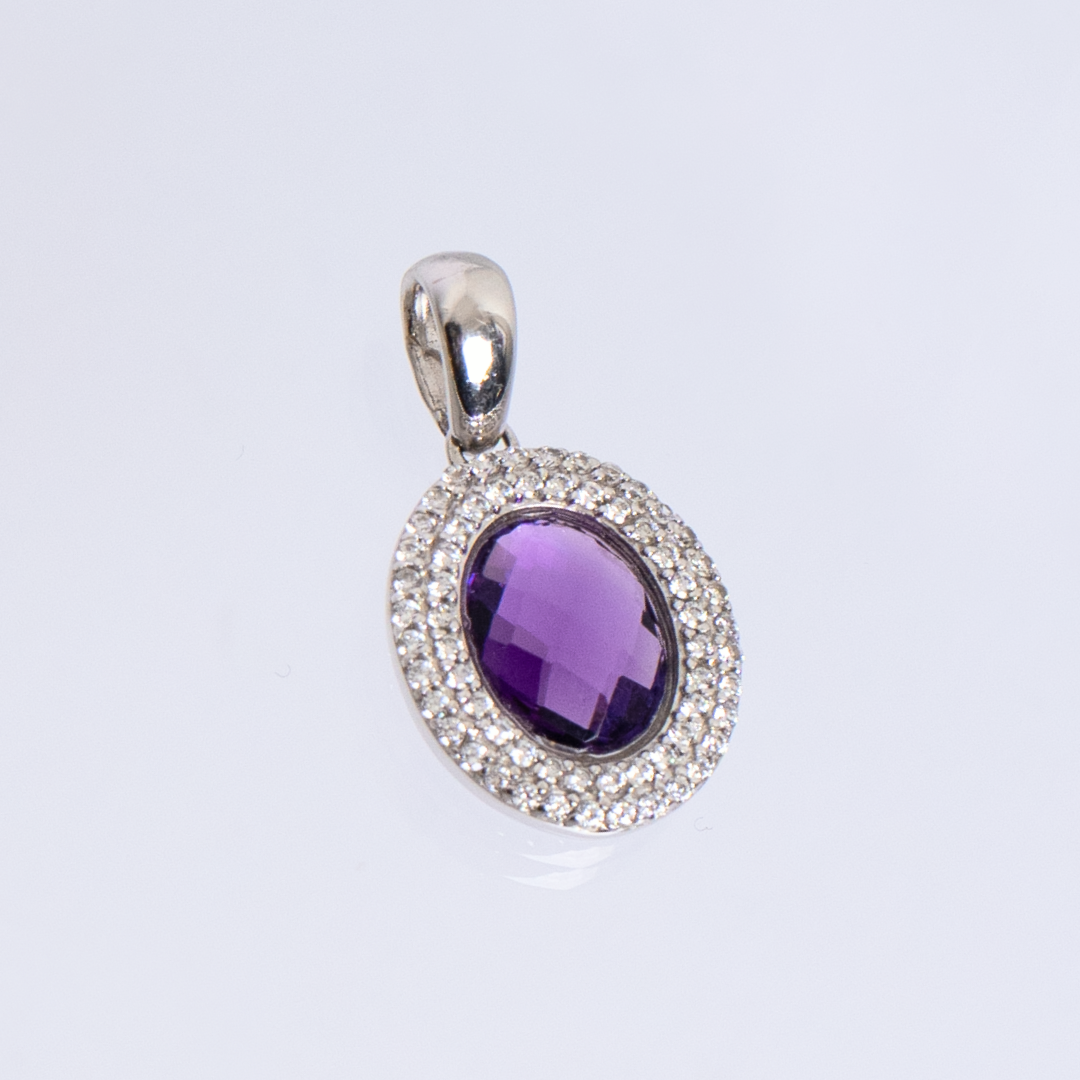 White Gold Pendant with Amethyst