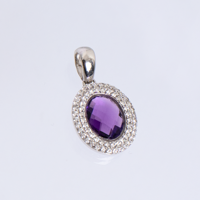 White Gold Pendant with Amethyst