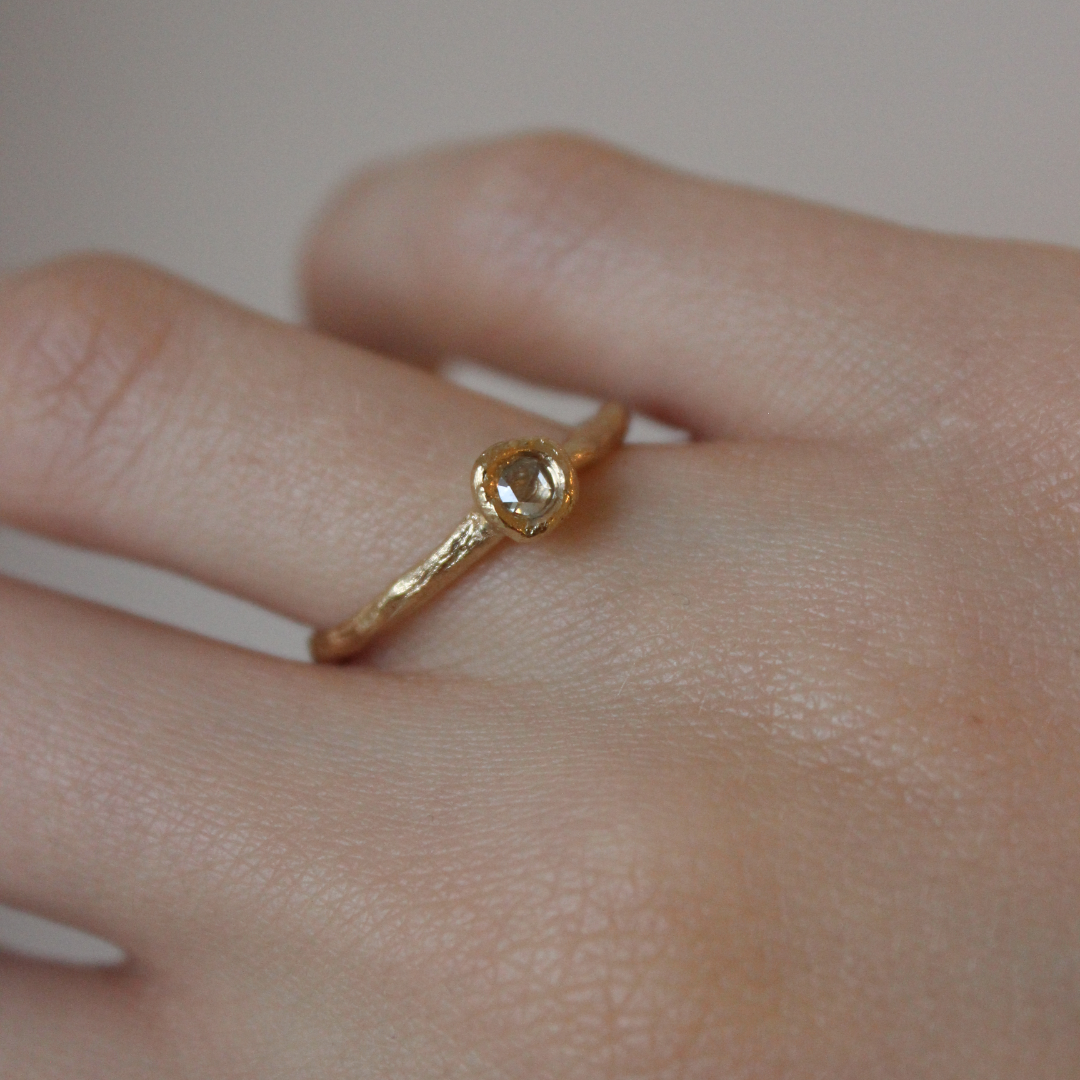 Yellow Gold Ring with Diamond