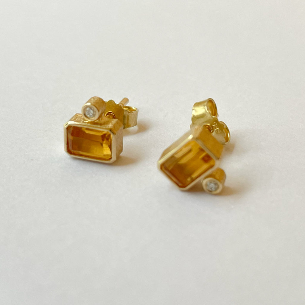 Yellow Gold Stud Earrings with Citrine and Diamonds