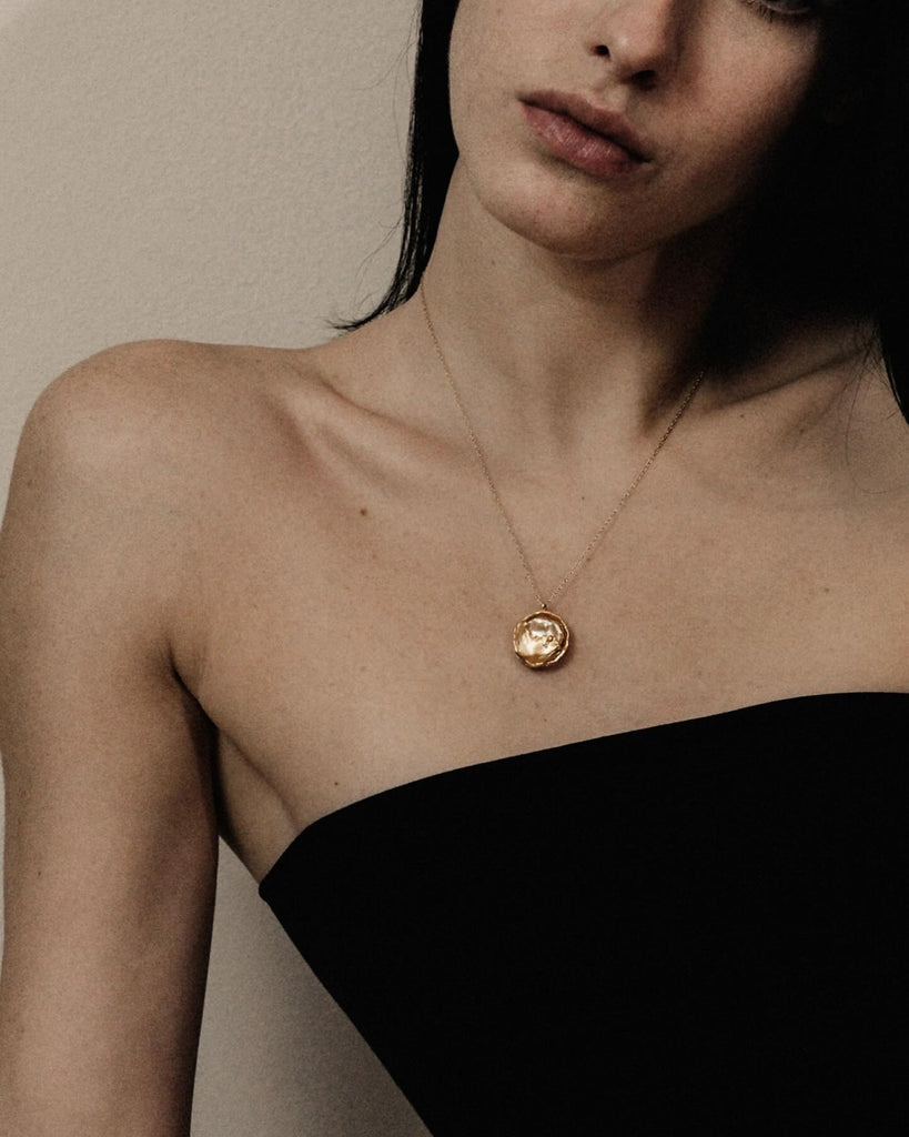 Gold Plated Necklace "Half Moon Nurturing Pearl"