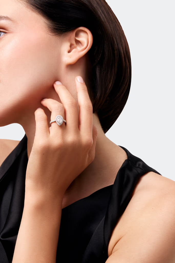 White Gold Ring with Pear-Shaped Diamond