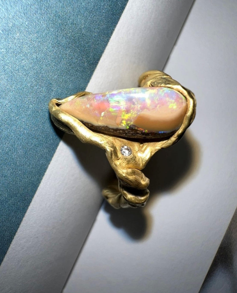 Yellow Gold Ring "Celestial Reverie" with Australian Opal & Diamond