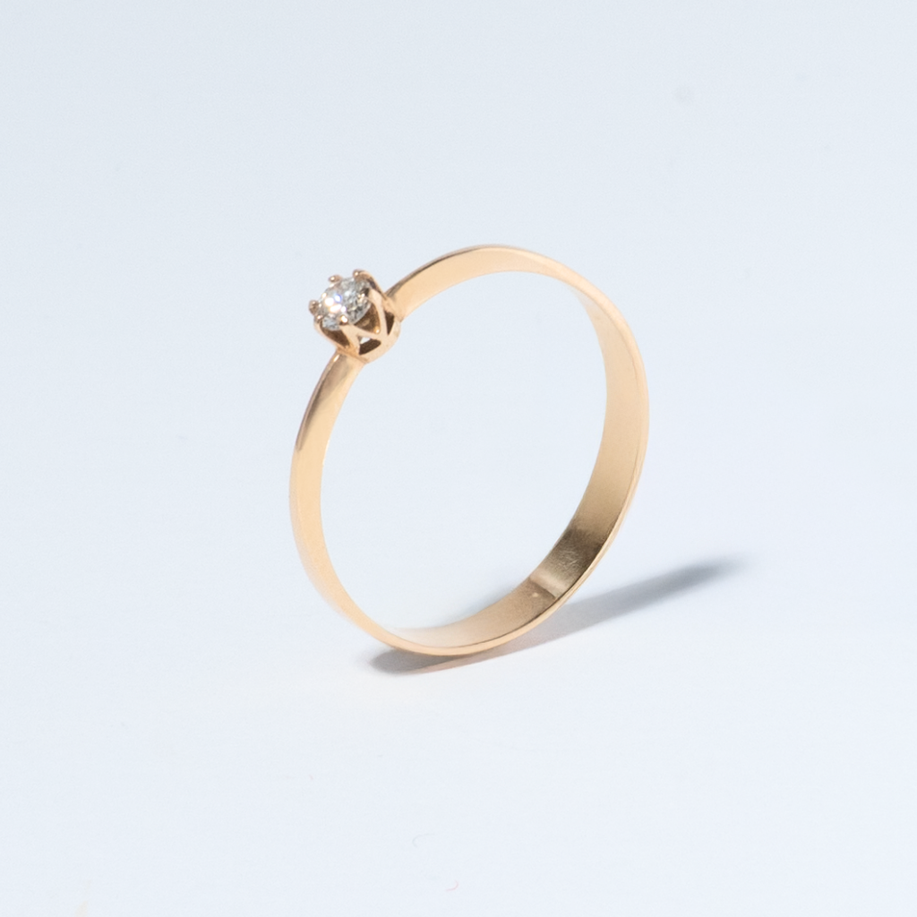 Yellow Gold Ring with Diamond