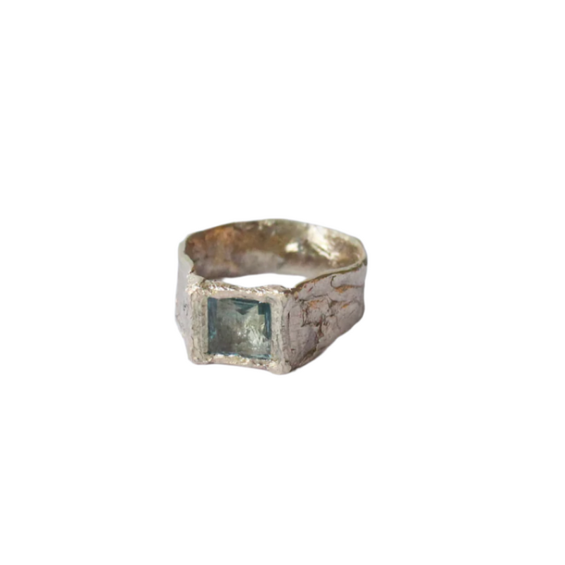 Yellow Gold Ring with Aquamarine