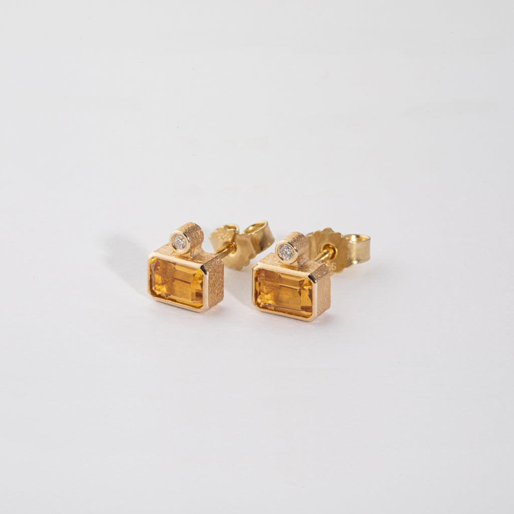 Yellow Gold Stud Earrings with Citrine and Diamonds
