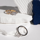 Gold rings with laboratory made diamonds by Formes.