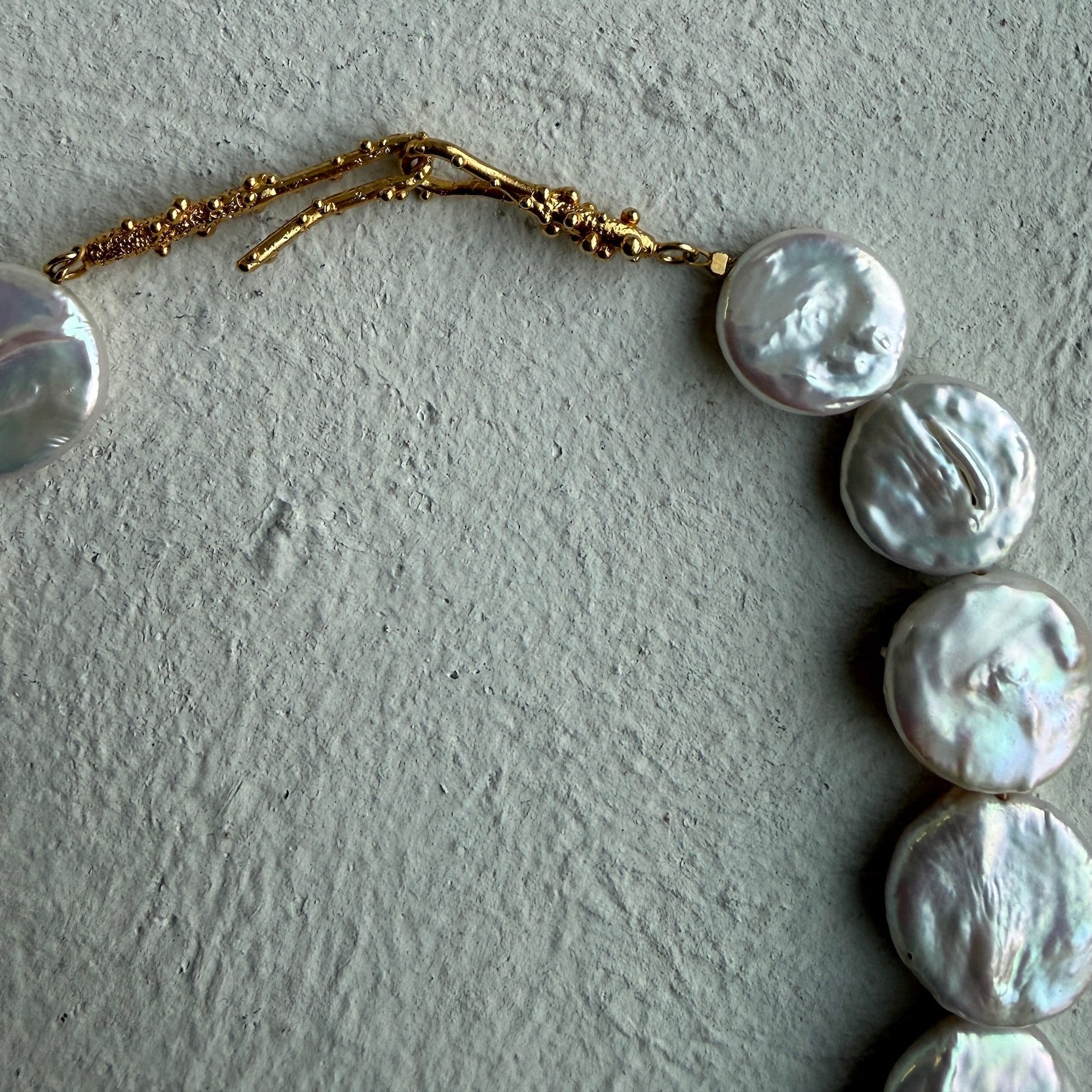 Gold-plated silver necklace composed of natural baroque pearls 