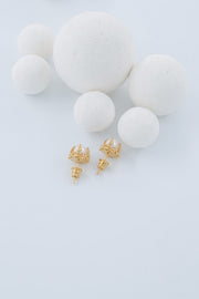 Gold-plated silver earrings set with Akoya pearls. 