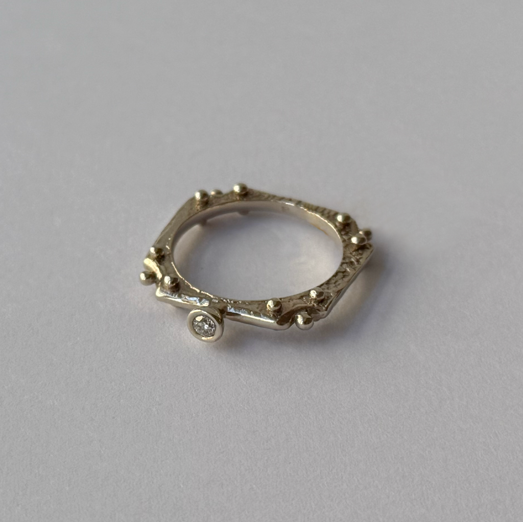 Yellow Gold & Diamond Ring