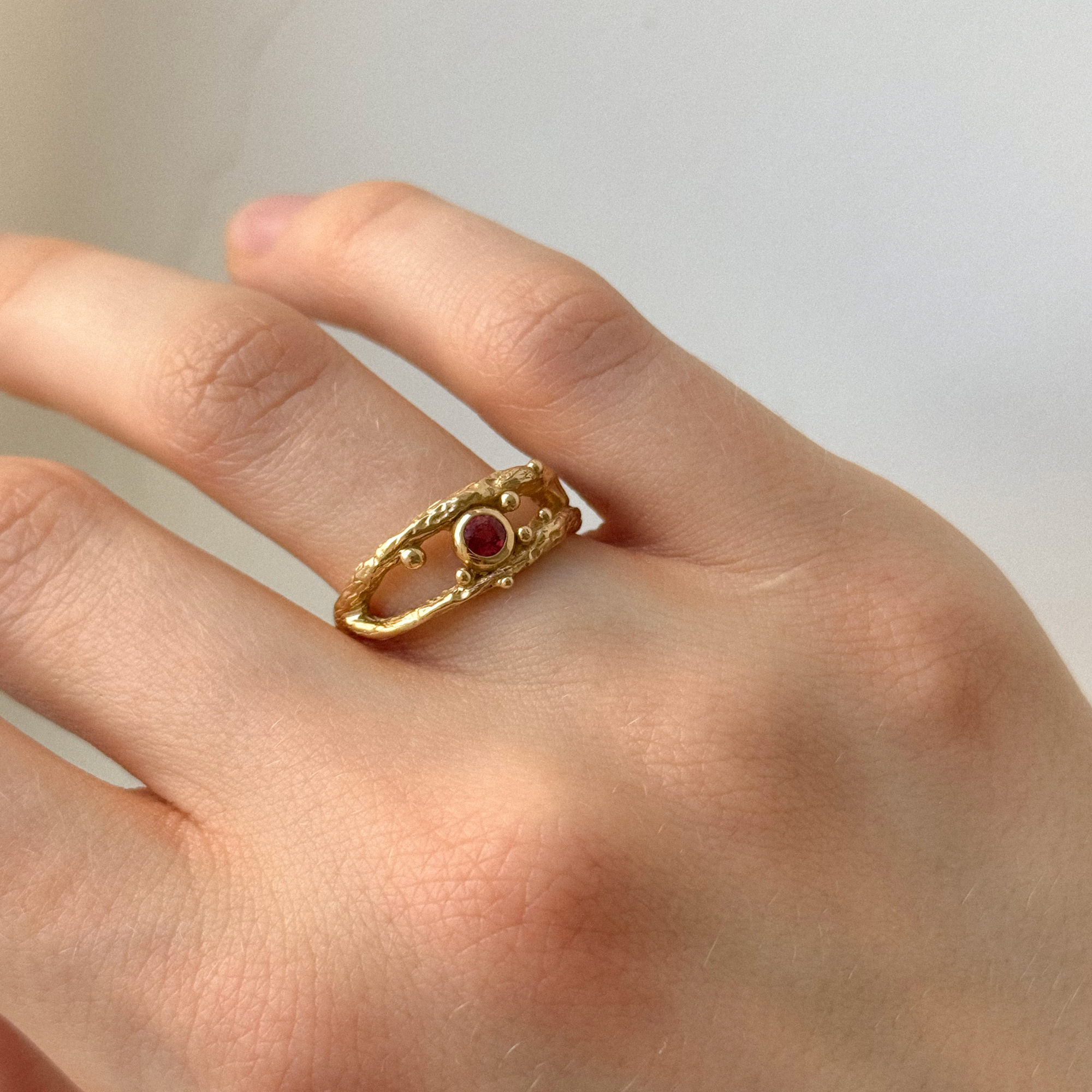 Yellow Gold & Sapphire Ring