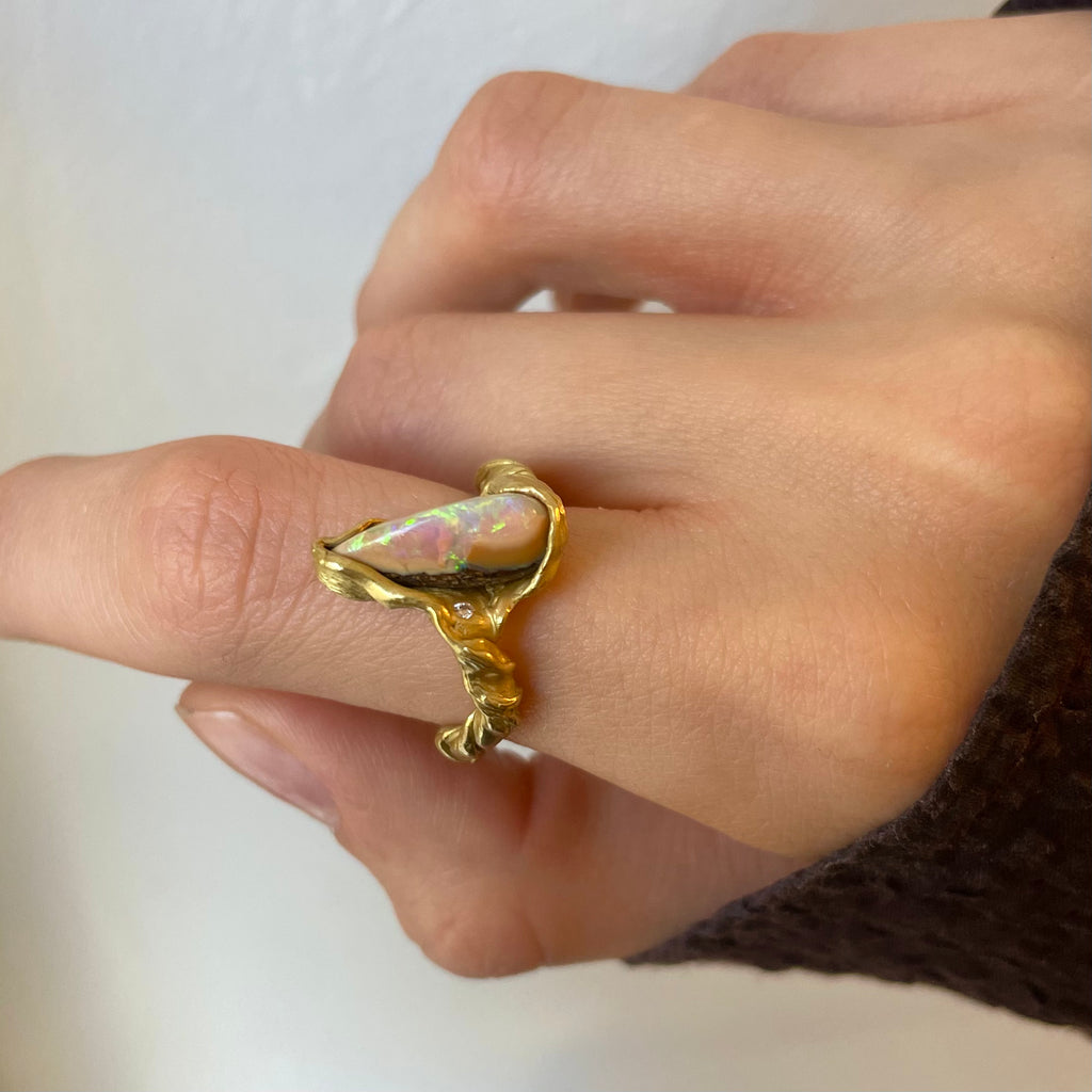 Yellow Gold Ring "Celestial Reverie" with Australian Opal & Diamond