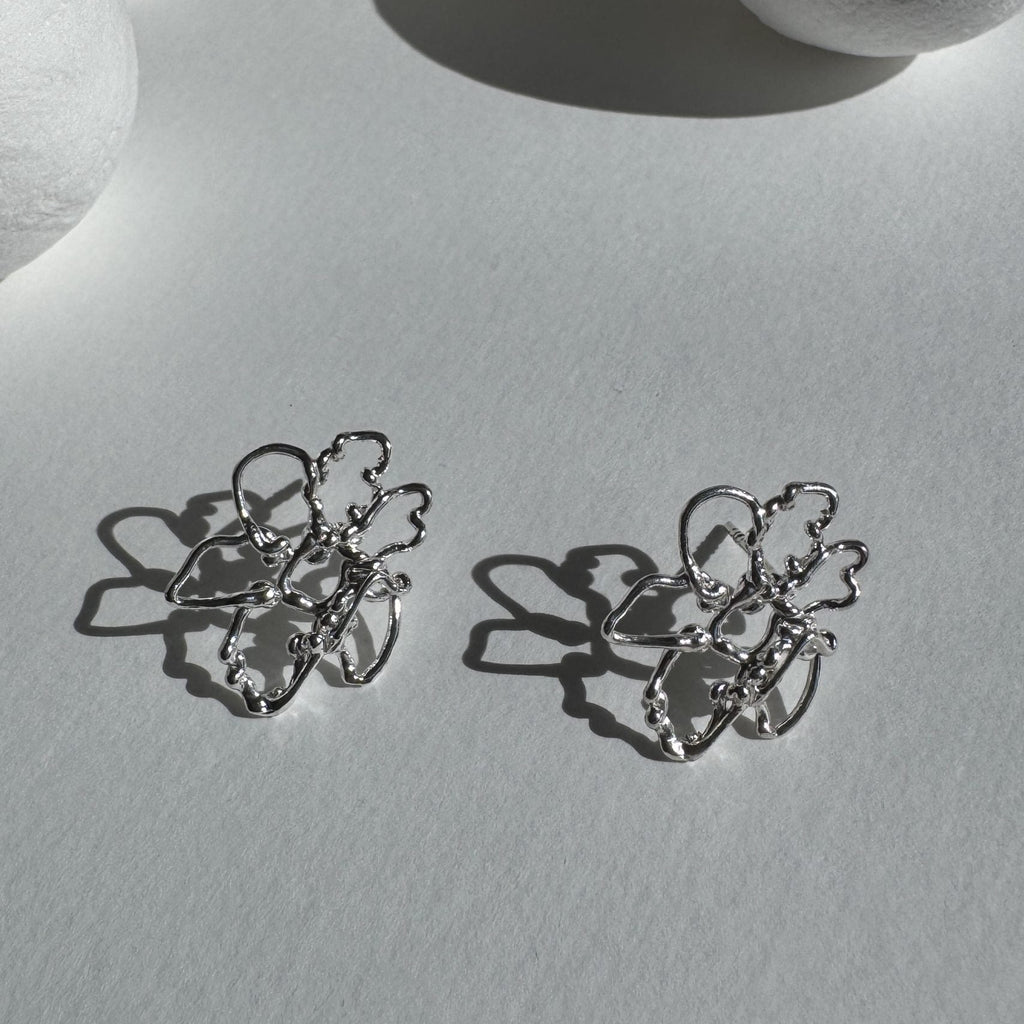 Sidabriniai auskarai „Floral Delight“