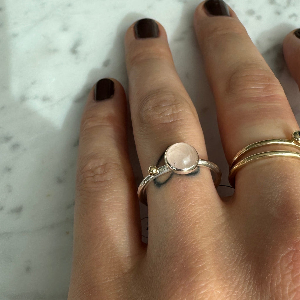 Silver & Quartz Ring "Feel Pink"