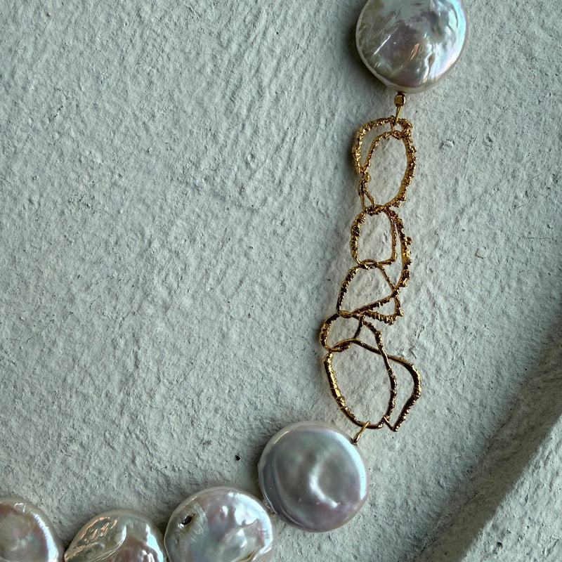 Gold-plated silver necklace composed of natural baroque pearls 