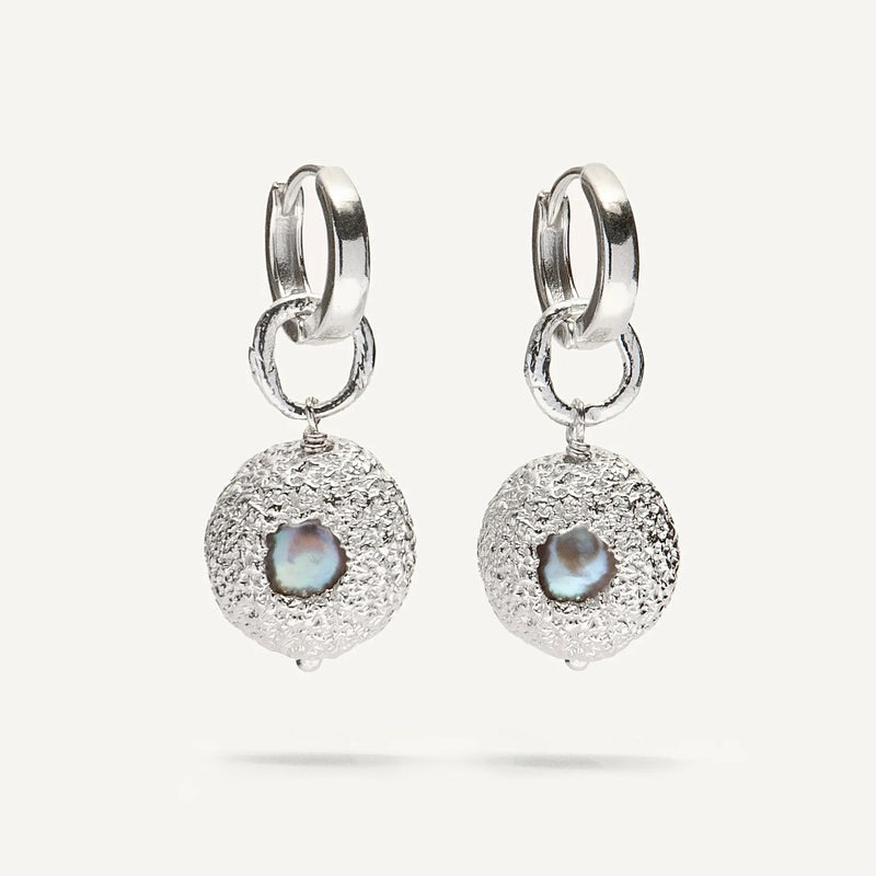 Silver Earrings with Pearls "Hide Freshwater Mini"