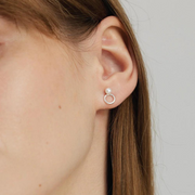 Silver Stud Earrings with Pearls "Pearl Diver with Ring", 6 mm