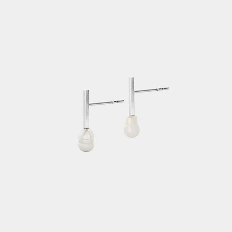 Silver Stud Earrings with Pearls "Pearl Diver"