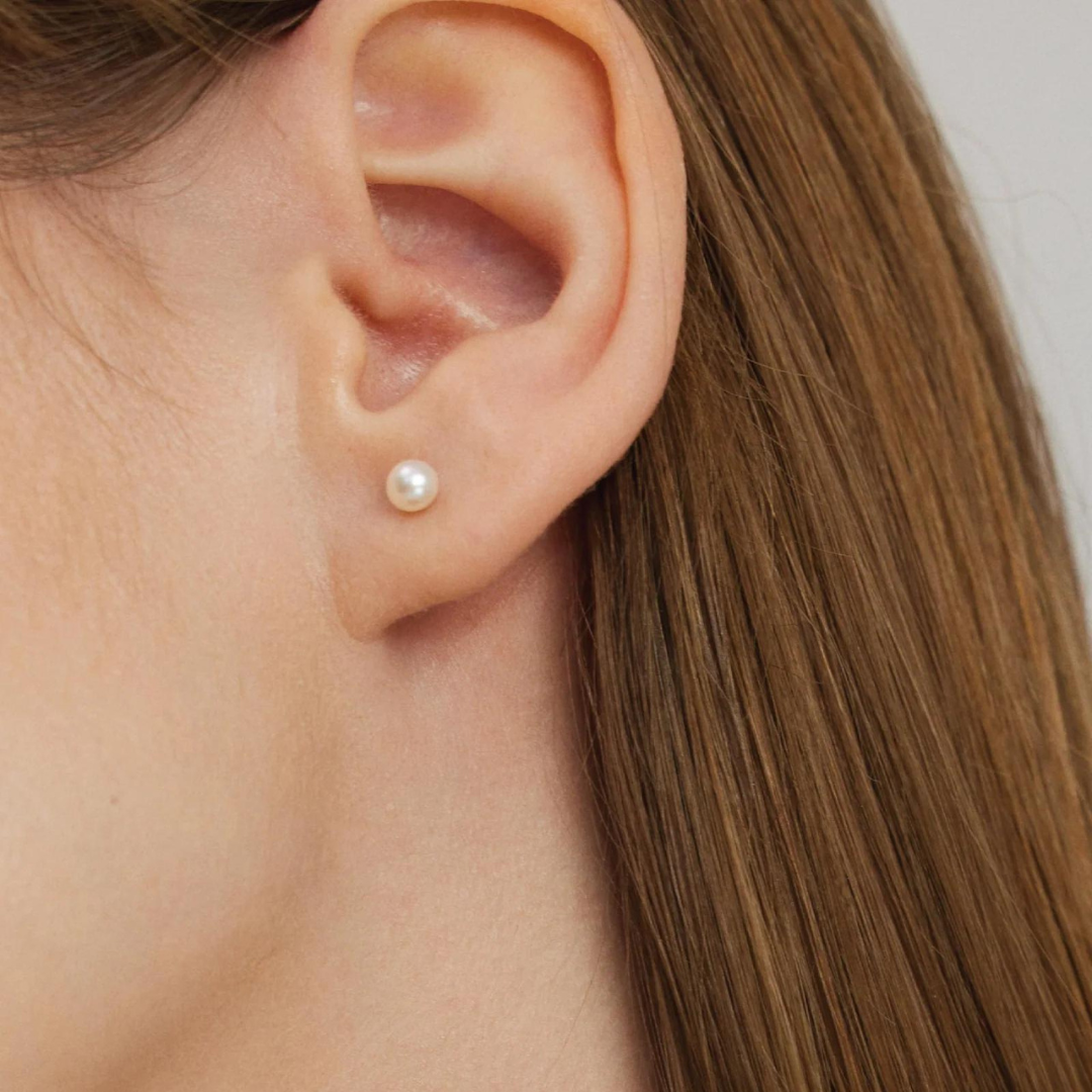 Silver Stud Earrings with Pearls "Pearl Diver"
