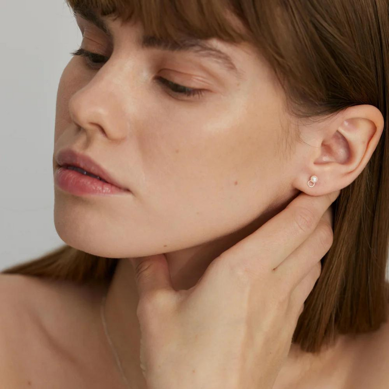 Silver Stud Earrings with Pearls "Pearl Diver"