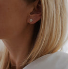 Sidabriniai auskarai su perlais ir peridotais „Fiona“