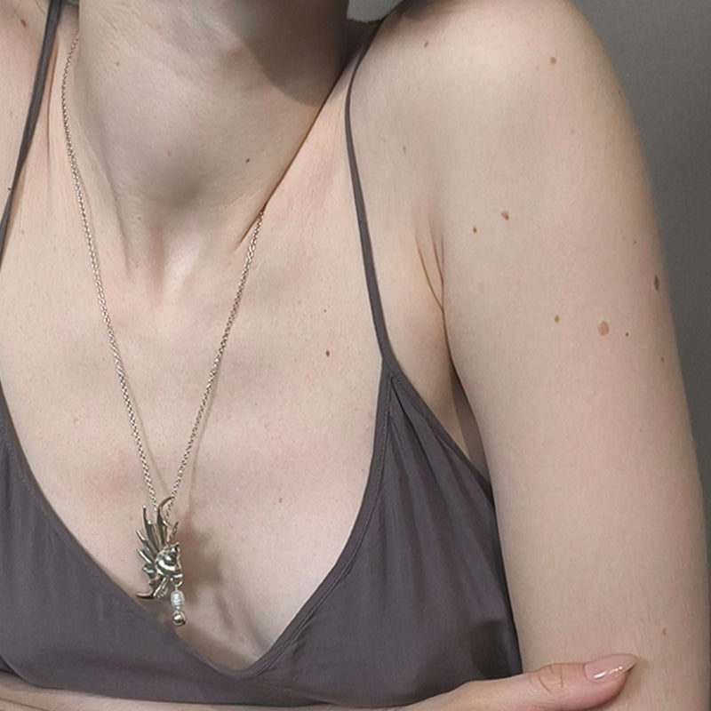 Silver Necklace with Pearl "Shell"