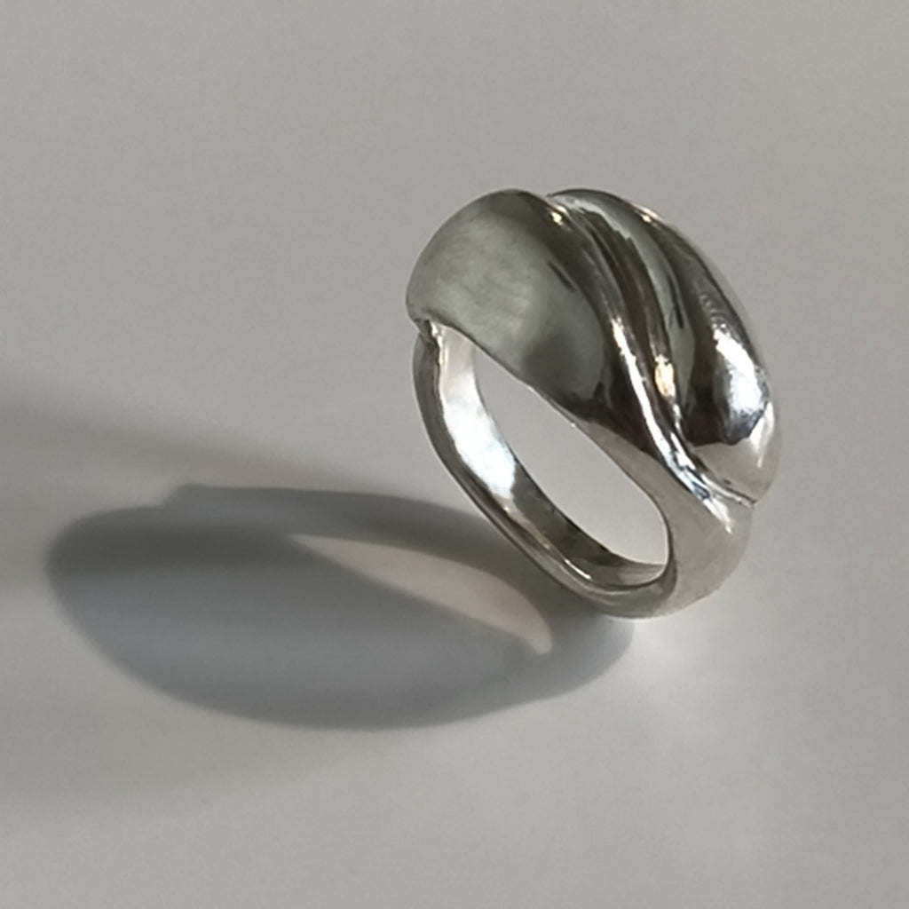 Silver Ring "Hug"