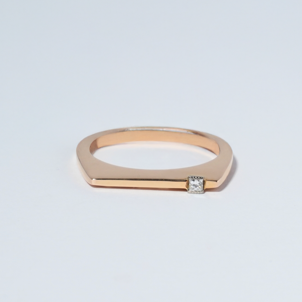 Yellow Gold Ring with Diamond