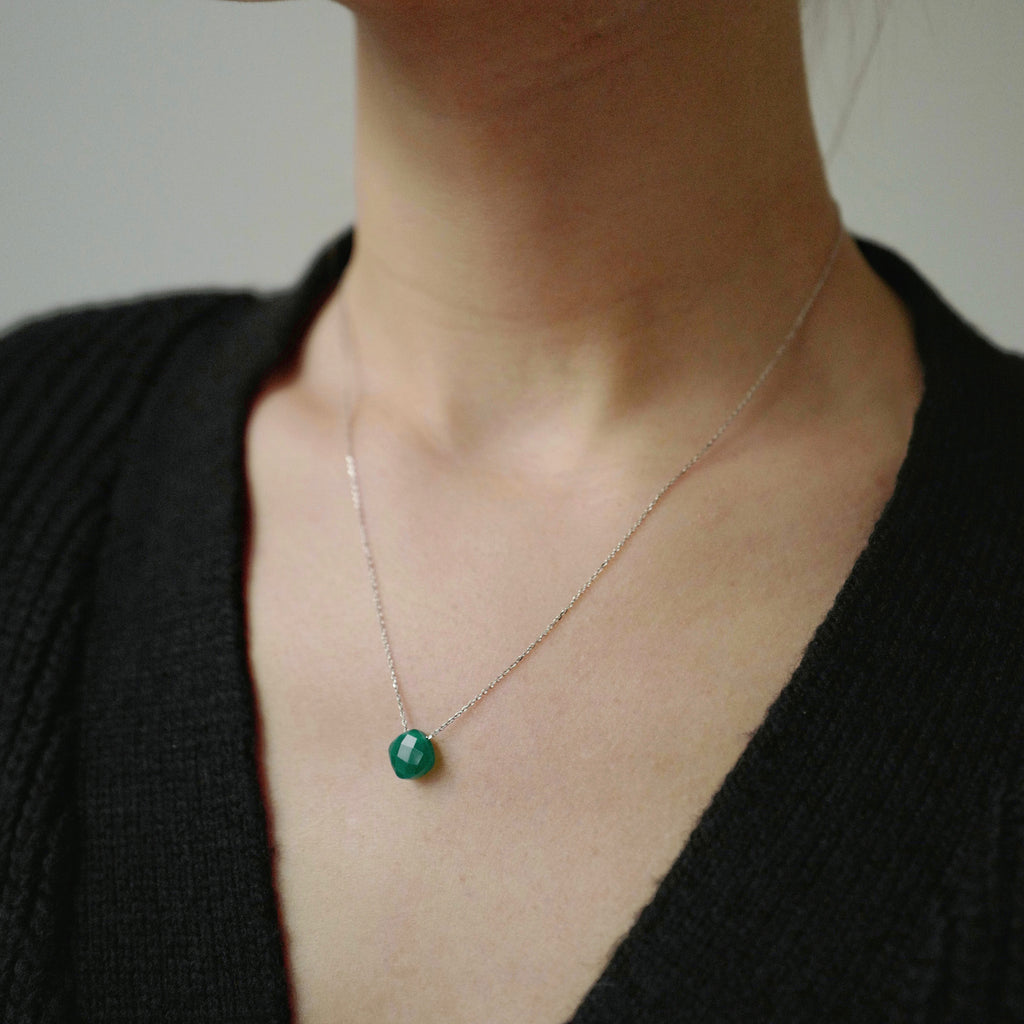 Chrome Chalcedony Pendant with Silver Chain